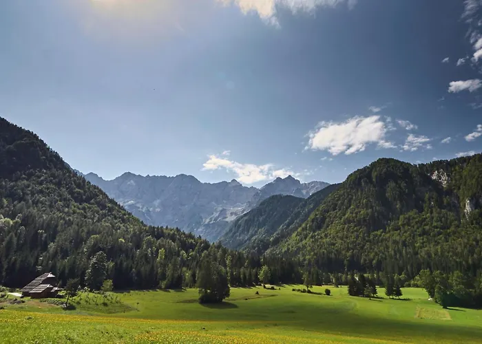 Idyllic In Beautiful Alps בקתה